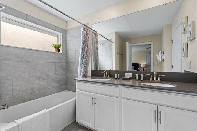 Building Photo - 1216 Challenge Dr