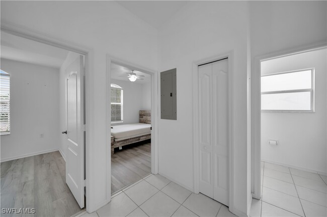 Building Photo - 365 Stella Maris Dr N