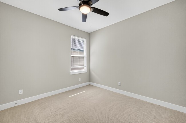 Building Photo - 151 Nightshade St