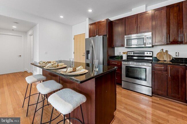 Building Photo - 2772 Lighthouse Point E