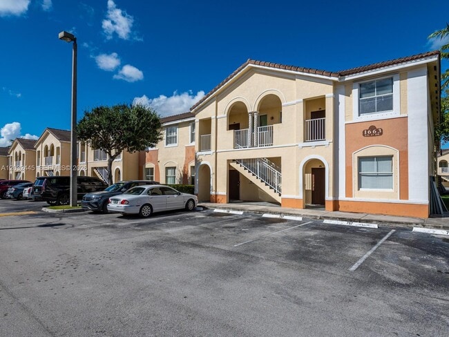 Building Photo - 1663 SE 27th Dr
