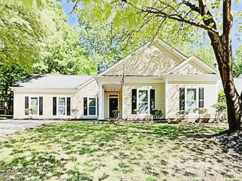 Building Photo - 7825 Pence Pond Ln