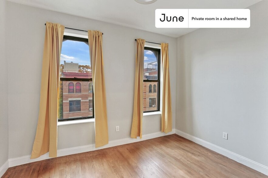 Building Photo - Room in Shared 4 bed/1 bath home in Crown Heights