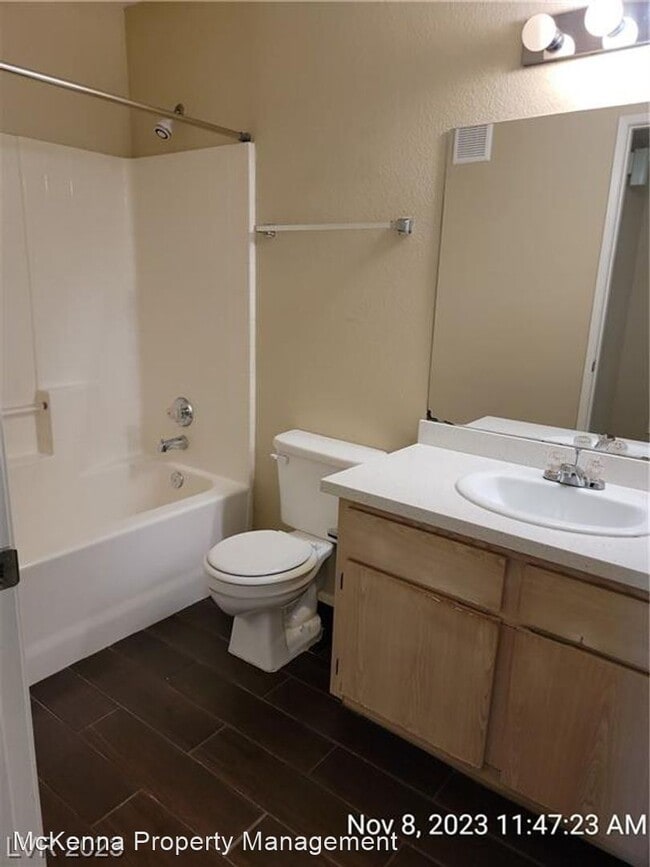 Building Photo - 2 br, 2 bath House - 7885 W Flamingo Rd #1102