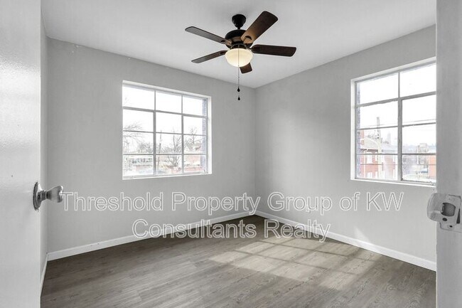 Building Photo - 61 N 21st St