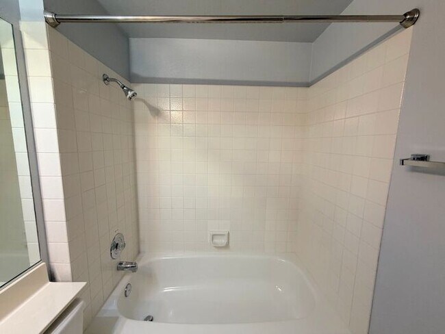 Building Photo - Reno Riverfront Condo - Single Story with Garage