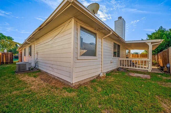 Building Photo - 6807 Catarina Cir