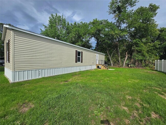 Building Photo - 24048 Ermine Rd