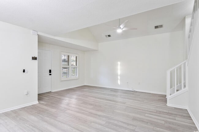 Building Photo - 2112 Brunswick Cir