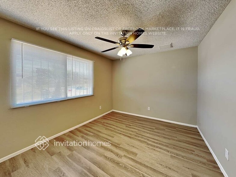 Building Photo - 5410 W Maui Ln