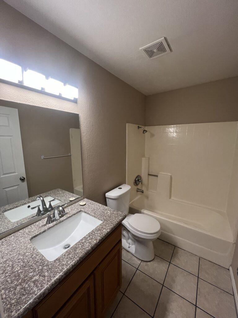 Building Photo - 3150 Soft Breezes Dr