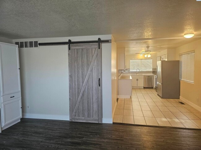 Building Photo - Completely Remodeled Condo; Very Private & Quiet