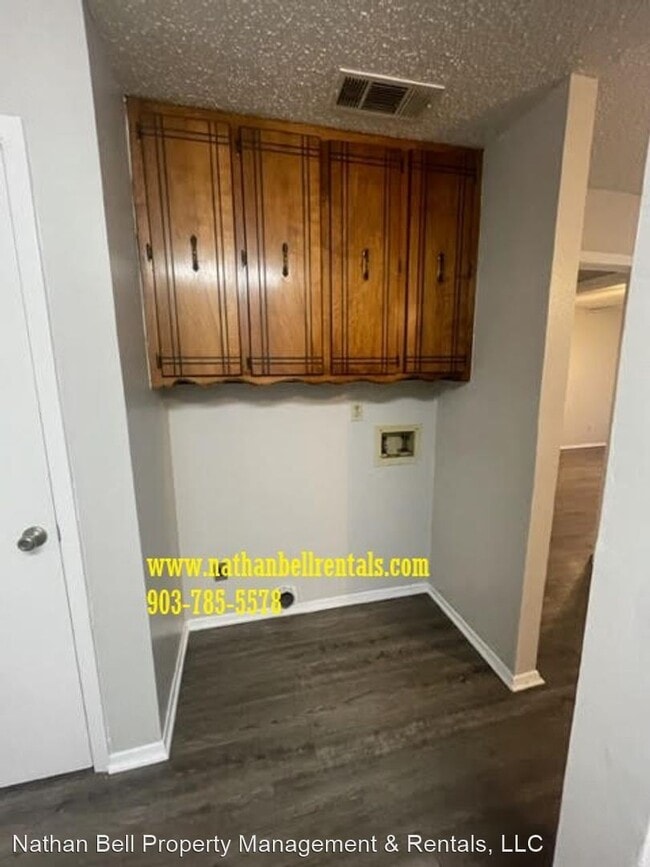 Building Photo - 1 br, 1 bath House - 1290 E Houston St