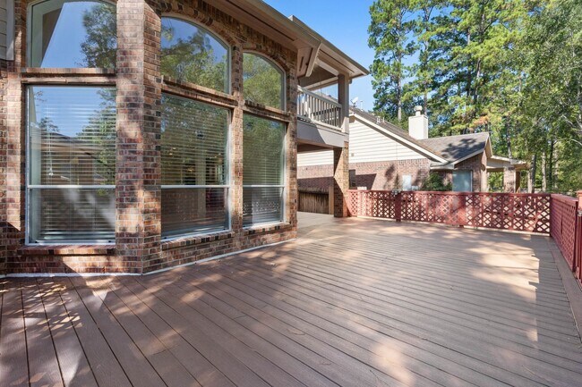 Building Photo - 11 Korbel Ct