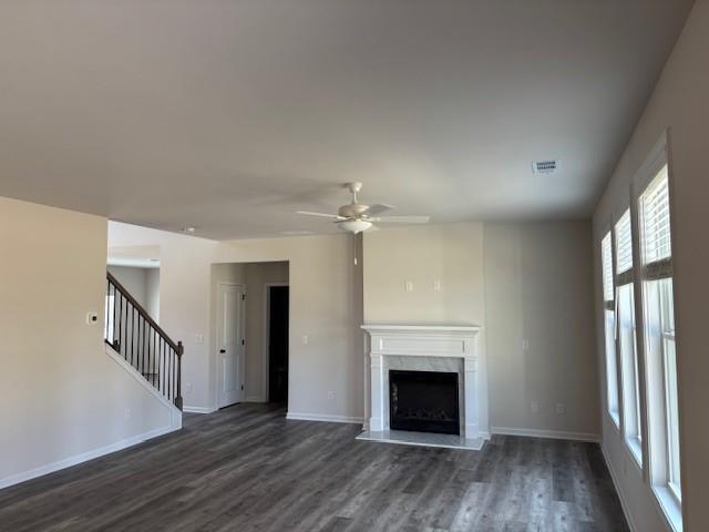 Building Photo - 796 Rodeo Dr