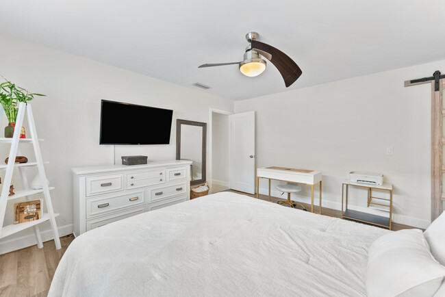 Building Photo - 22300 SW 65th Ave