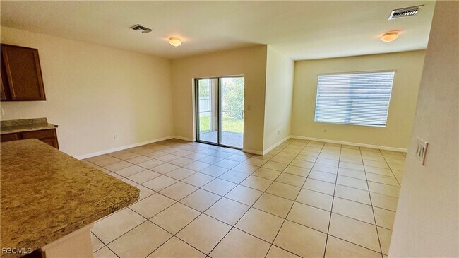 Building Photo - 4417 SW 15th Pl
