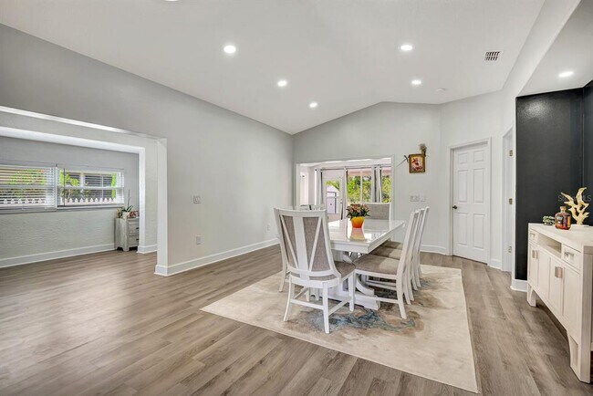 Building Photo - 5304 72nd St E