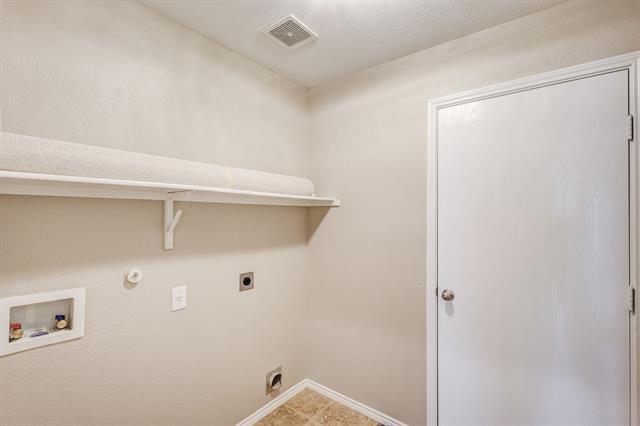 Building Photo - 6008 English Saddle Ln