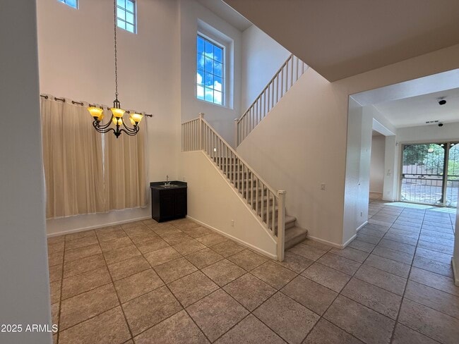 Building Photo - 2807 E Desert Broom Pl