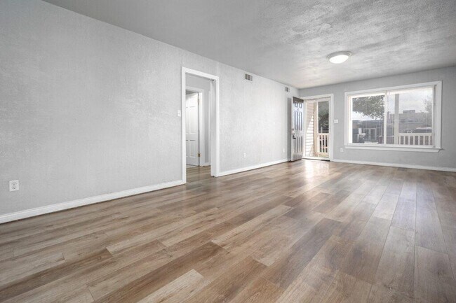 Building Photo - 2537 NW 48th St