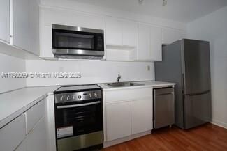 Building Photo - 1051 Meridian Ave