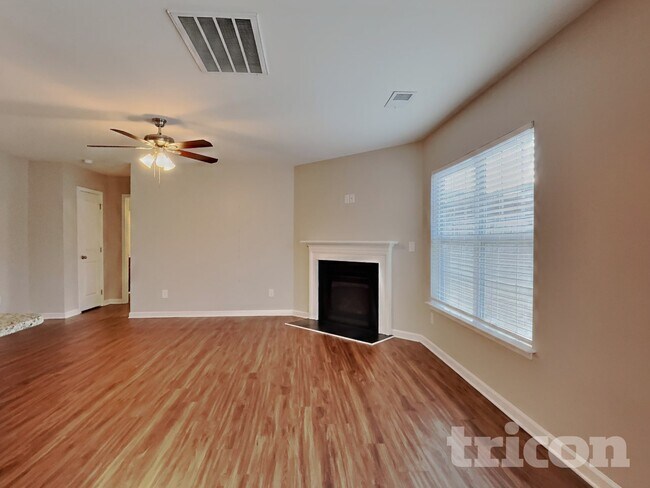 Building Photo - 1756 Pinnacle Oaks Dr