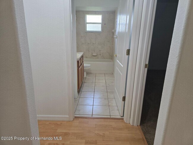 Building Photo - 542 Fairbanks Rd