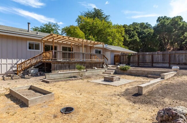 Building Photo - 20500 Cachagua Rd