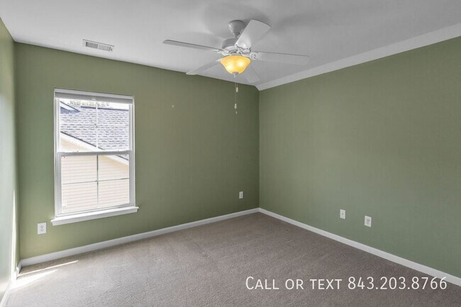 Building Photo - 512 Chaff Ln