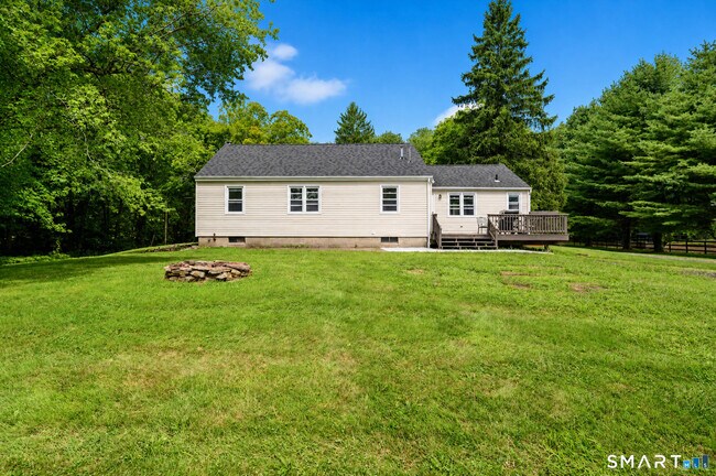Building Photo - 145 Hattertown Rd