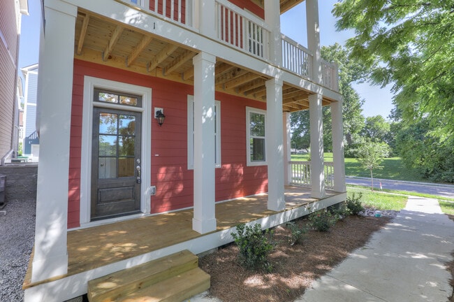 Building Photo - 2101 Dabbs Ave