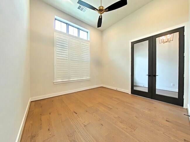 Building Photo - 1020 Prescott Dr