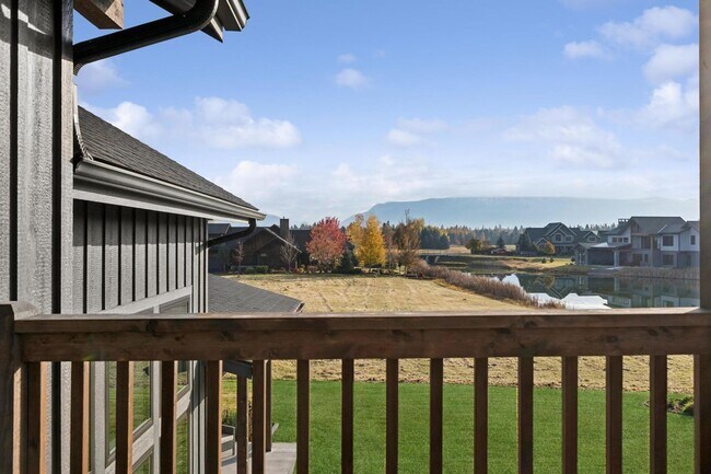 Building Photo - Whitefish Home in The Lakes