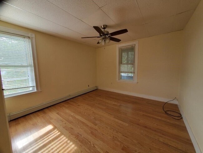 Building Photo - 240 Leyden St