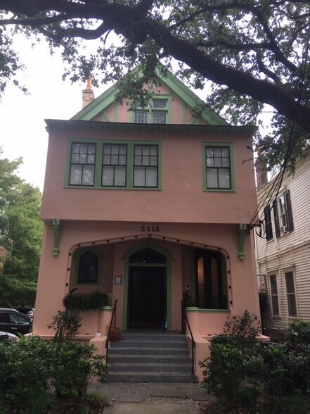 Building Photo - 2415 Saint Charles Ave