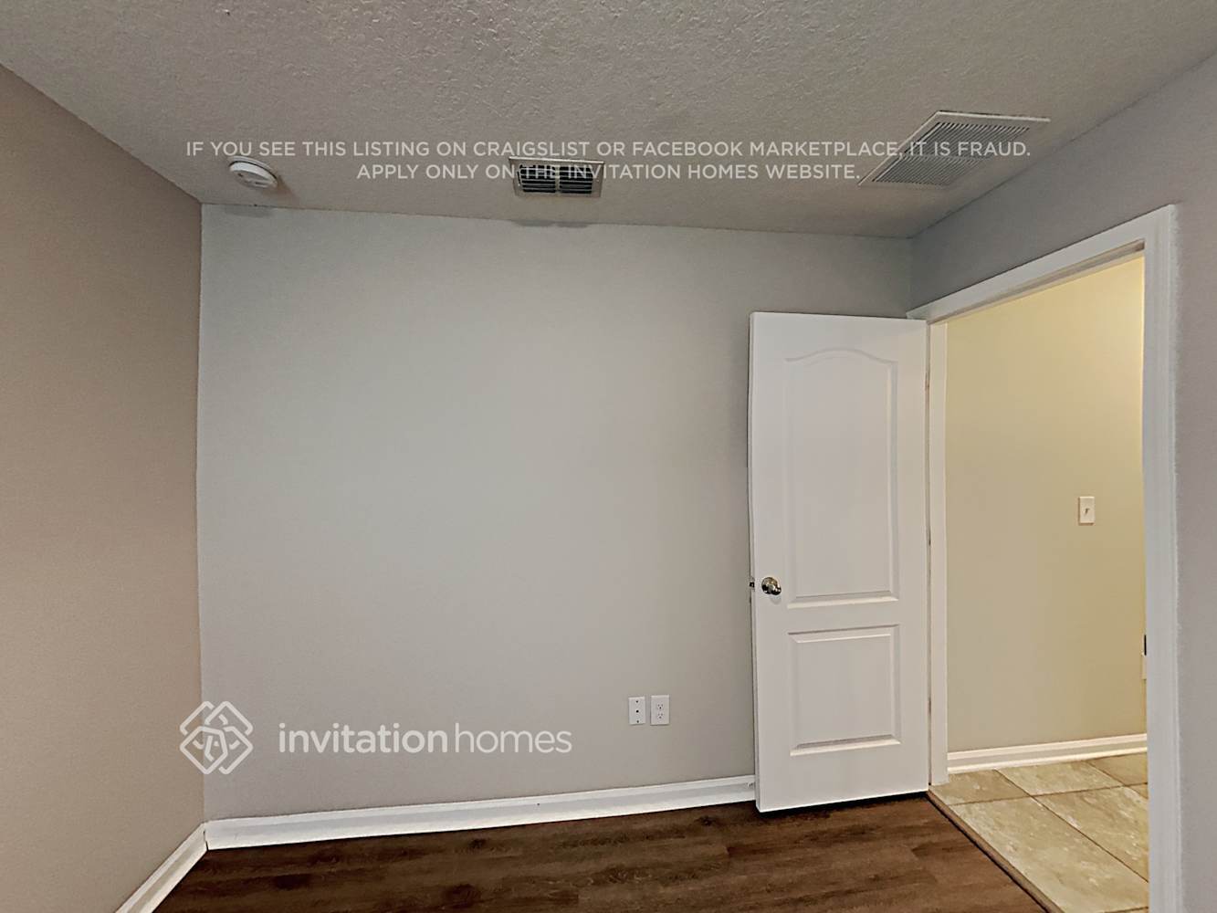 Building Photo - 306 Colorado Springs Way