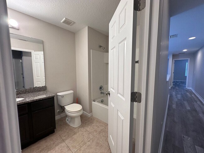 Building Photo - 6307 Pin Cherry Pl