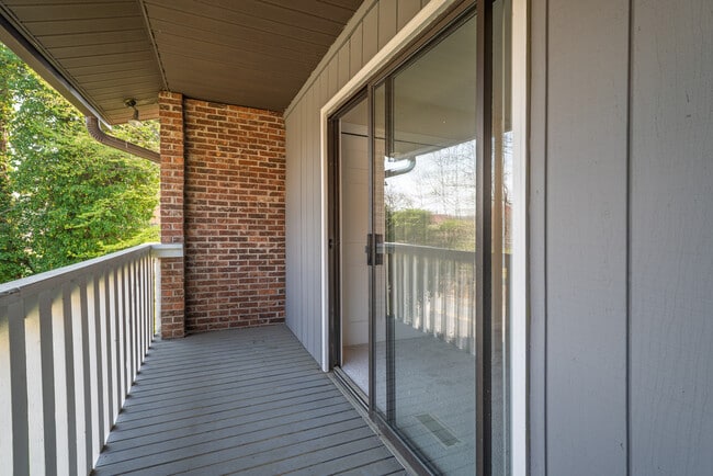 Building Photo - 76 Greenville Hwy