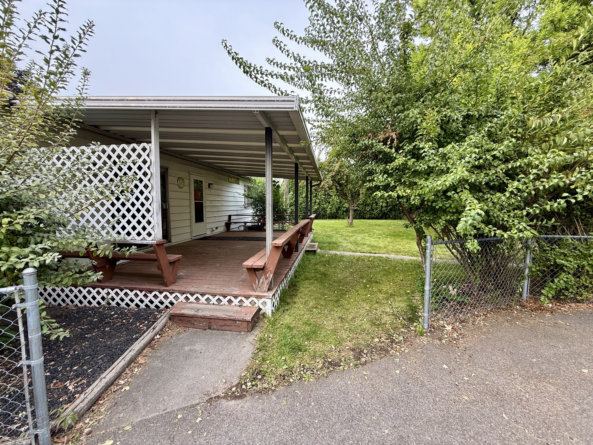 Covered Deck - 625 S Evergreen Rd