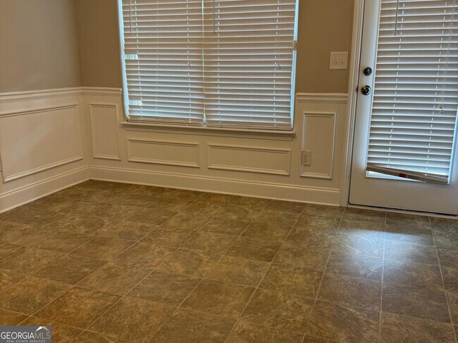 Building Photo - 125 Leland Ln