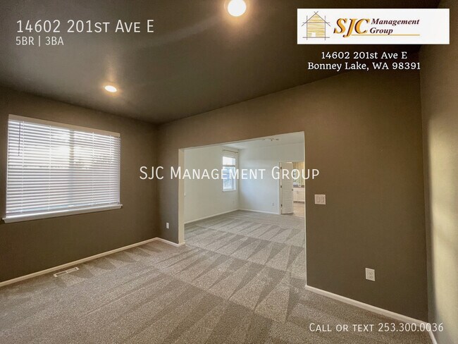 Building Photo - 14602 201st Ave E