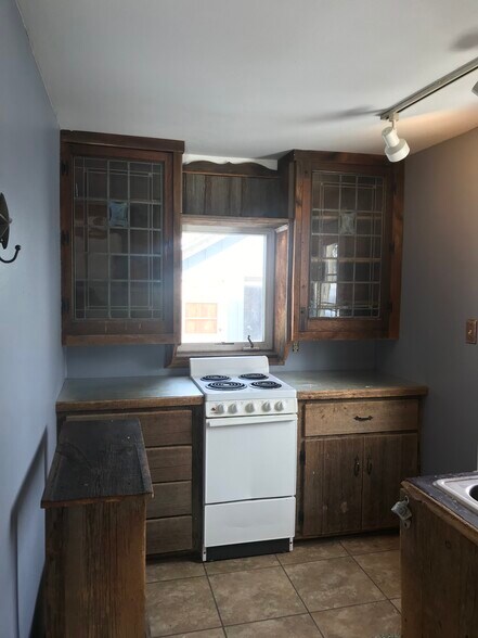 Building Photo - 1210 Ellis Ave
