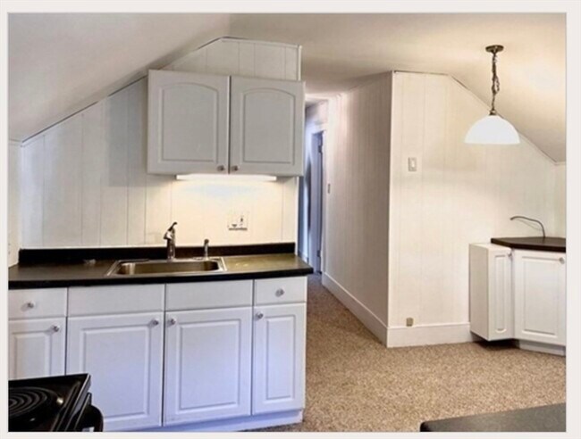 Building Photo - 24 Somerset St