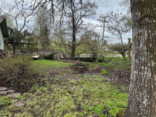 Building Photo - 2315 NW Circle Blvd