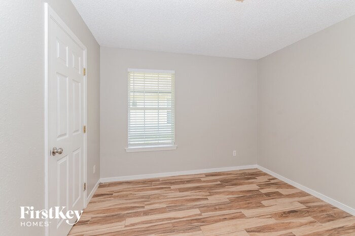 Building Photo - 9759 Redbird Creek Dr