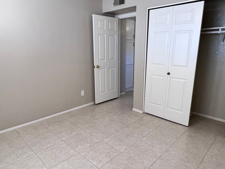 Building Photo - 3782 E Acoma Dr