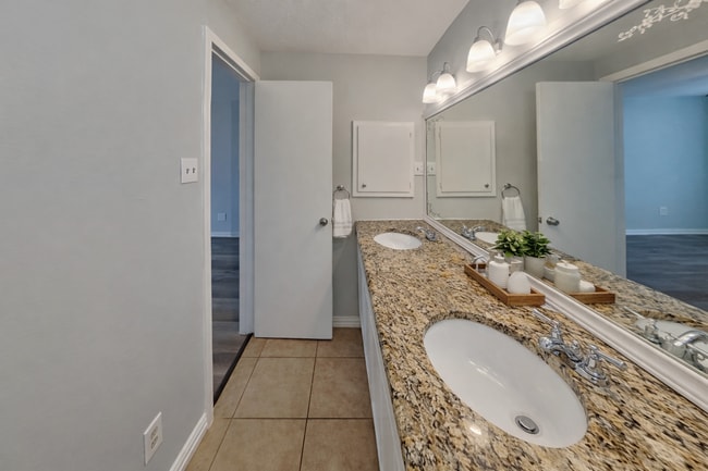 Building Photo - Spacious 3-Bed, 2-Bath Home in Allen, TX with Split Floor Plan, Double Oven & Large Shaded Backyard