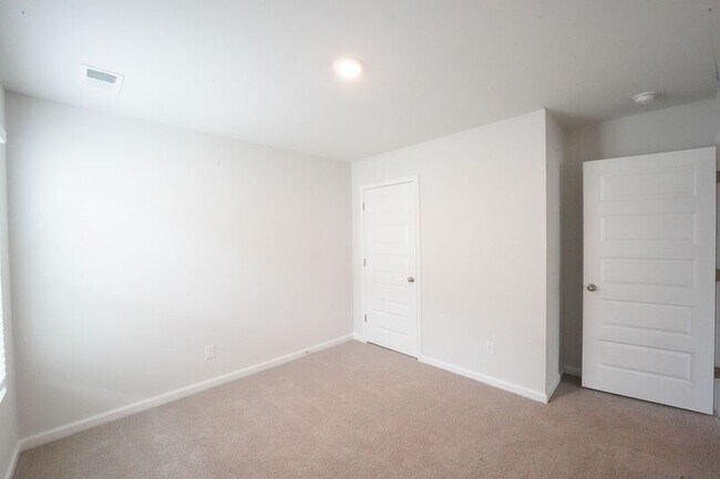 Building Photo - 433 Coconut Dr