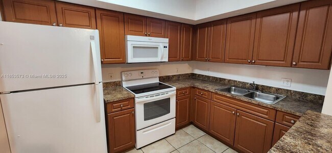 Building Photo - 115 SW 42nd Ave